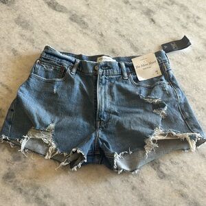 Abercrombie & fitch curve love the mom short mid rise